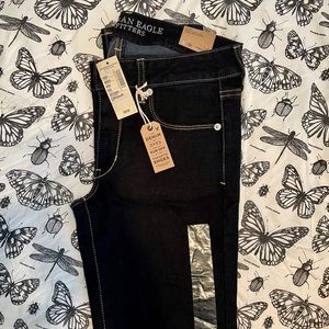 American Eagle Dark Wash Skinny Jeans. NWT